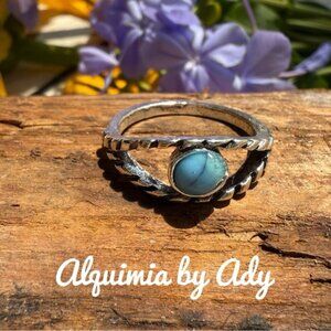 Evil's eye shape turquoise ring